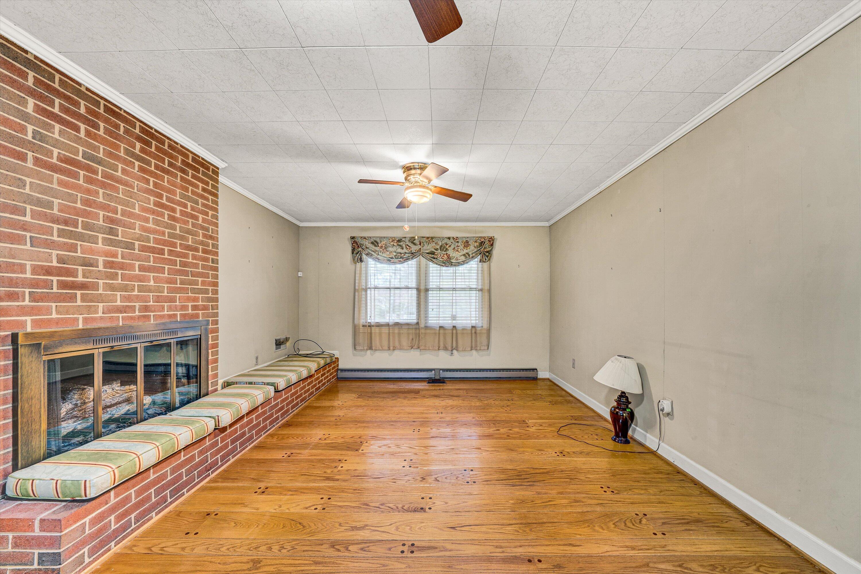 2146 Feather Road Vinton, VA 24179 - Photo 14 of 36 14-DSC00071