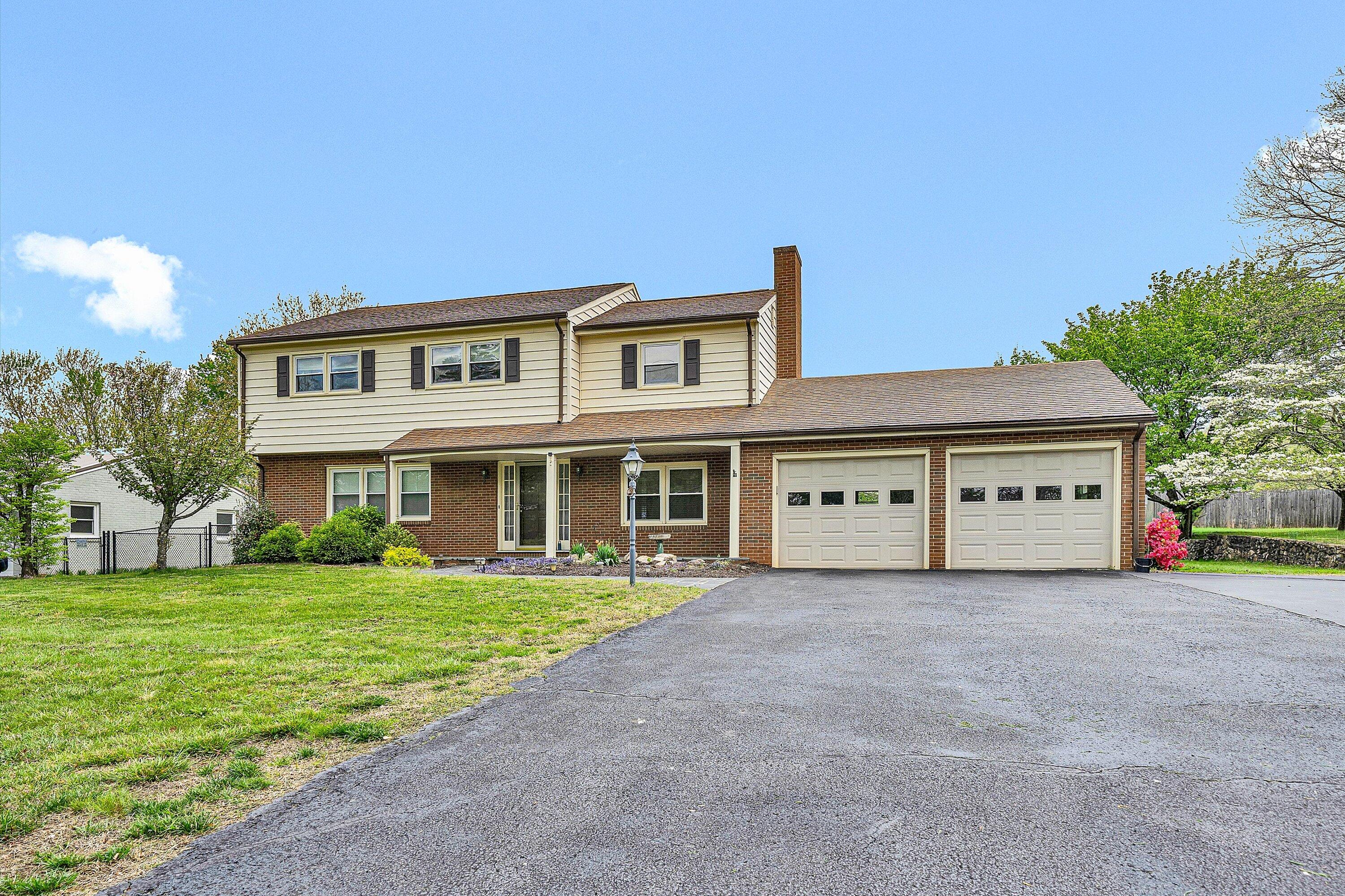 2146 Feather Road Vinton, VA 24179 - Photo 2 of 36 02-DSC00001