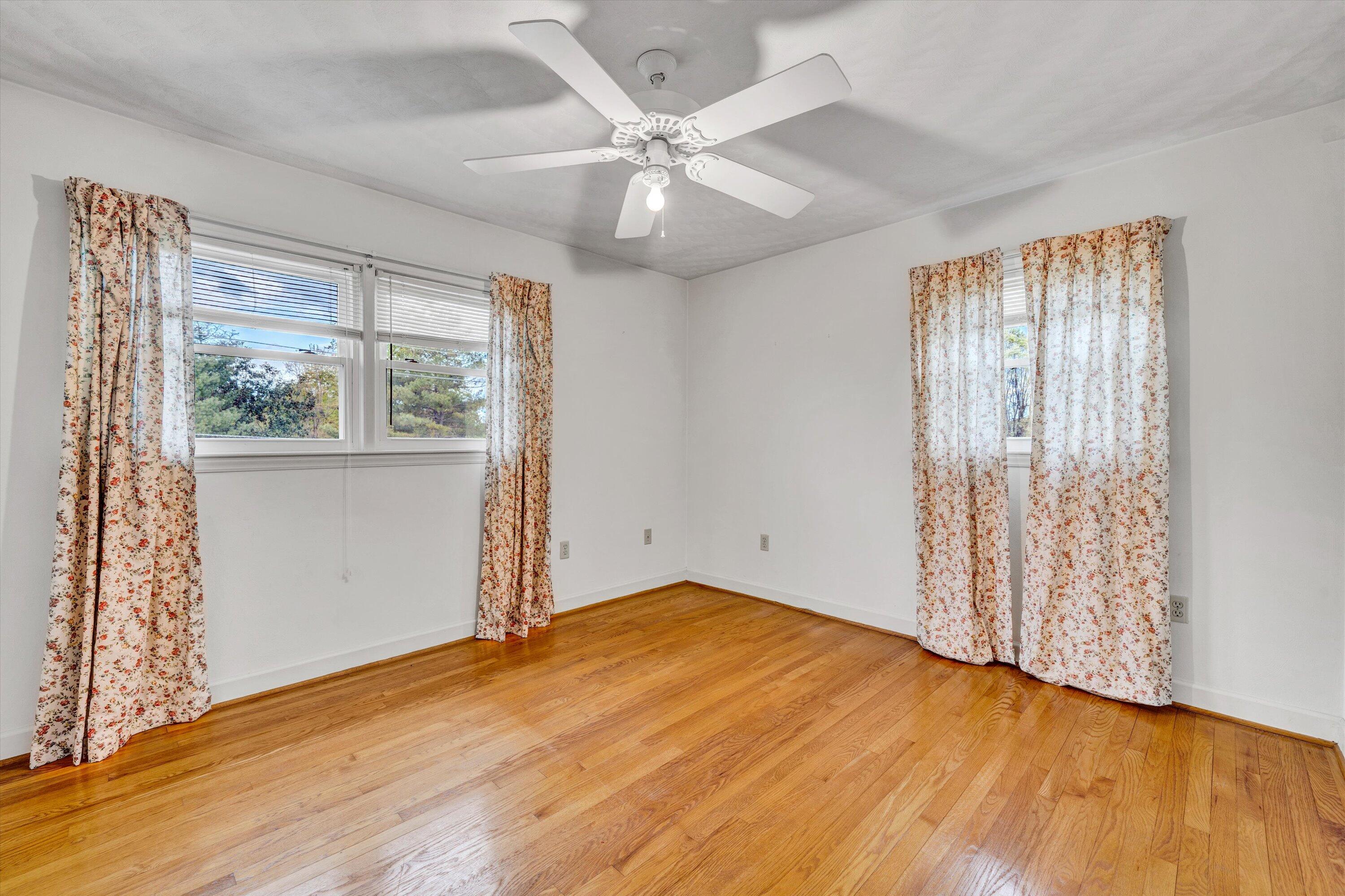 2146 Feather Road Vinton, VA 24179 - Photo 24 of 36 24-DSC00126