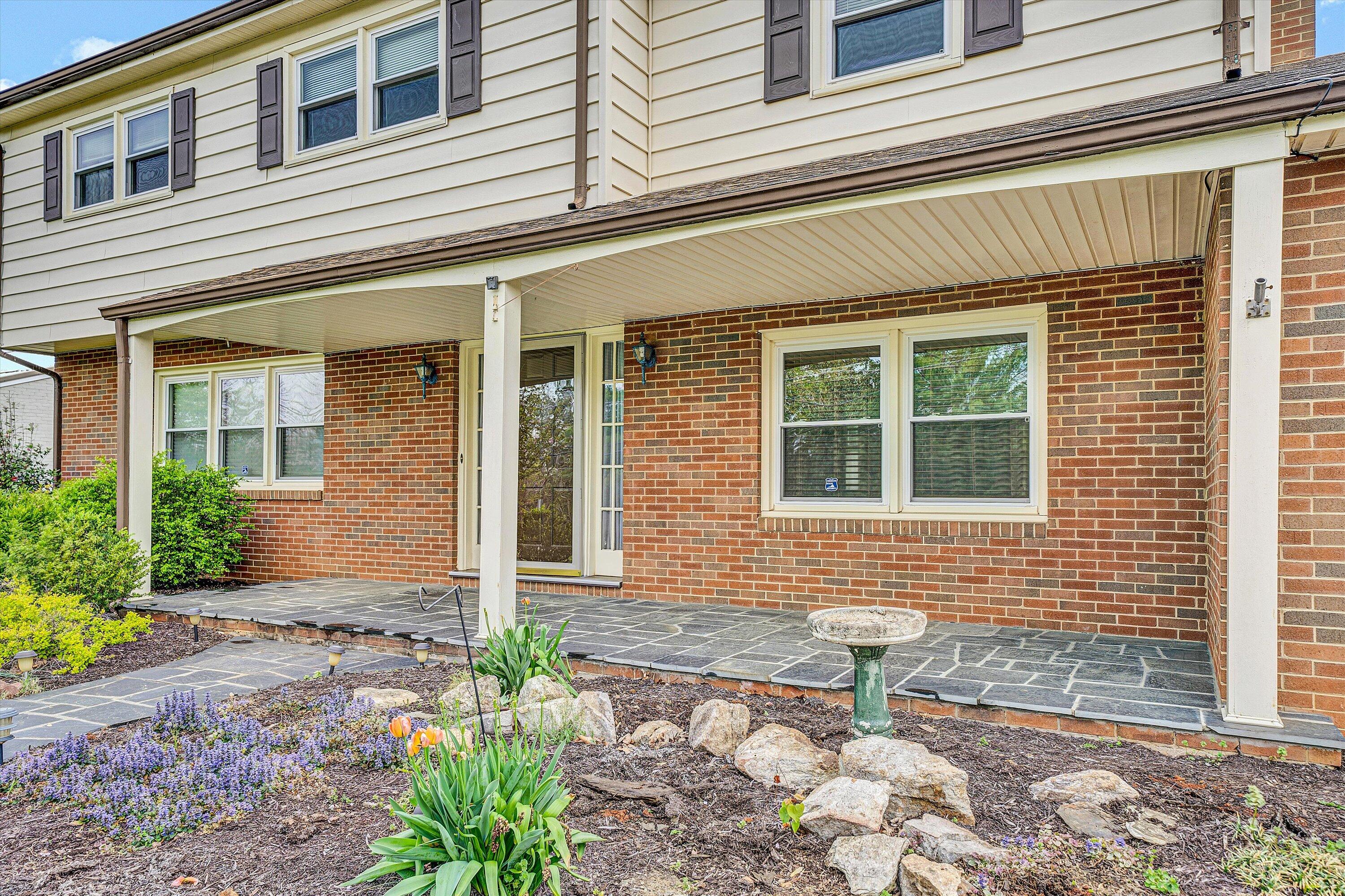 2146 Feather Road Vinton, VA 24179 - Photo 3 of 36 03-DSC00016