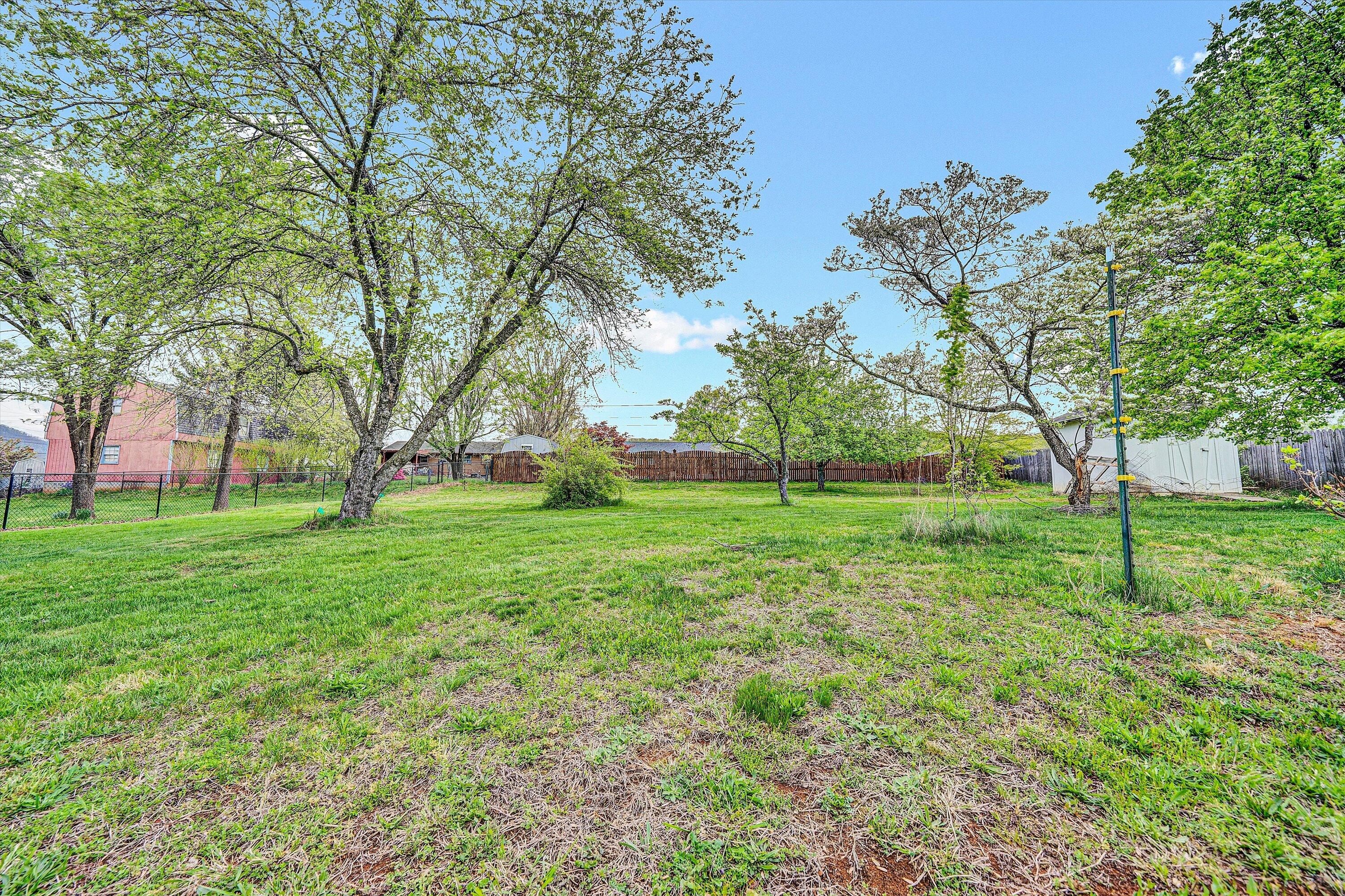 2146 Feather Road Vinton, VA 24179 - Photo 33 of 36 33-DSC00166