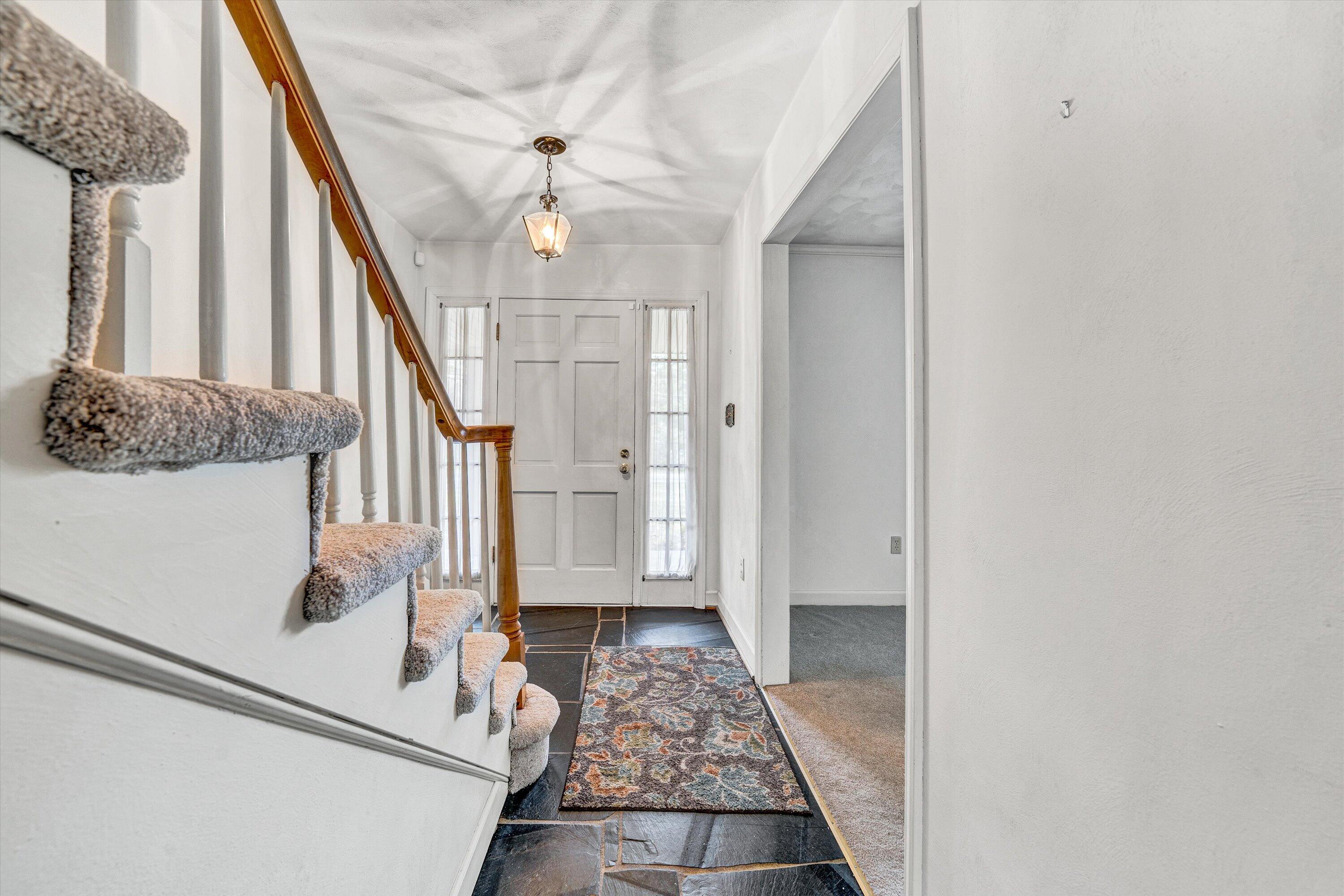 2146 Feather Road Vinton, VA 24179 - Photo 4 of 36 04-DSC00021