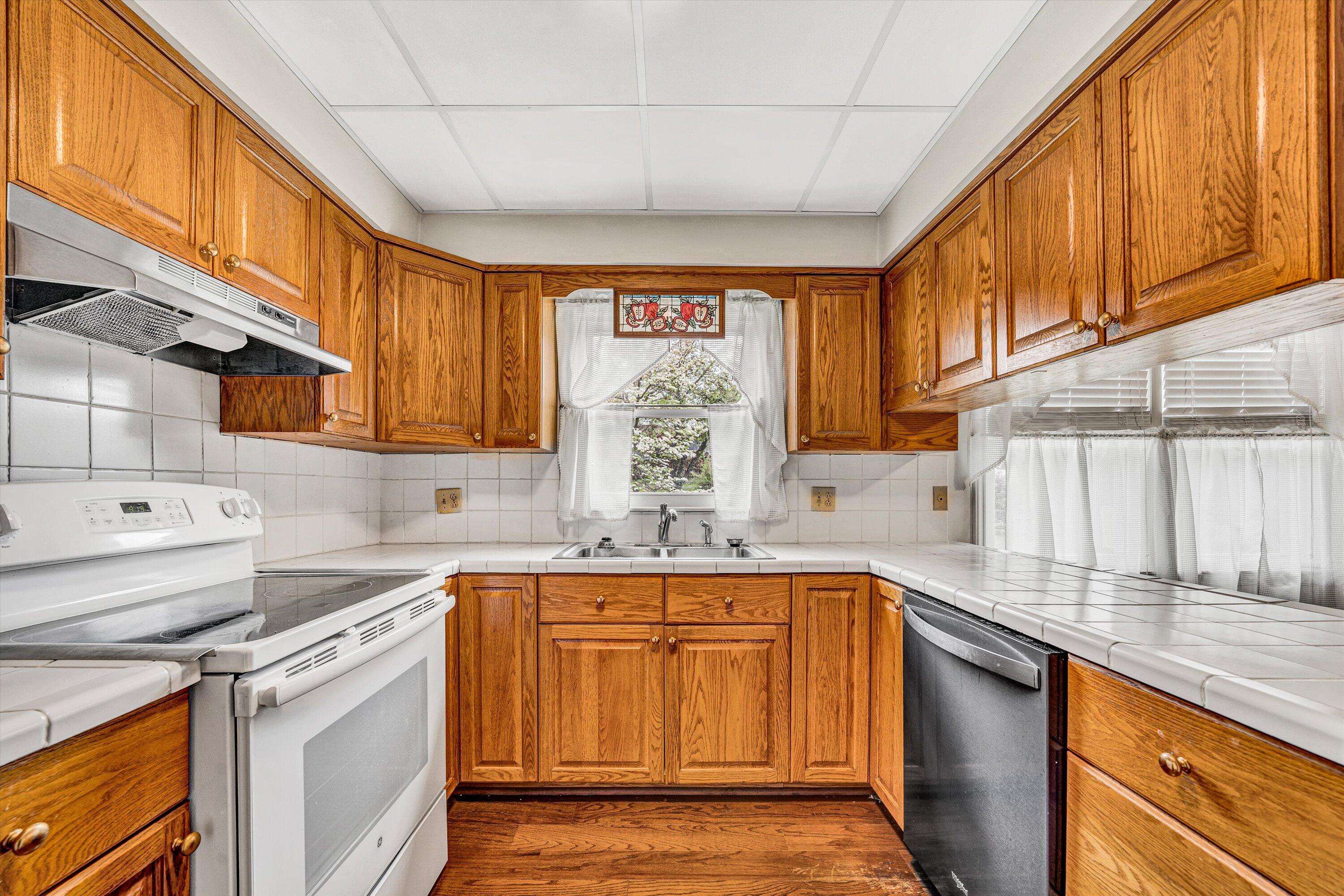 2146 Feather Road Vinton, VA 24179 - Photo 10 of 36 10-DSC00051