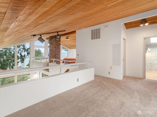 a view of a room with an empty space