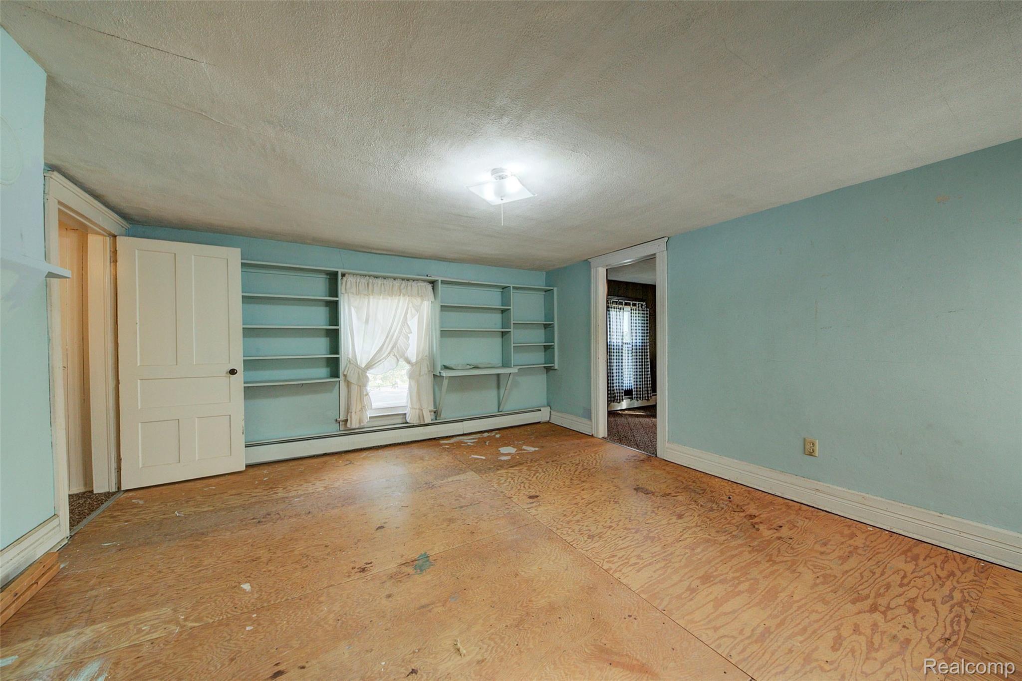 50025 Geddes Road Canton, MI 48188 - Photo 29 of 48 29 Bedroom 3.jpg