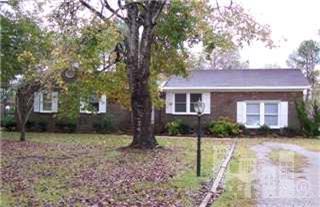 4526 Middlesex Road Wilmington, NC 28405 - Photo 1 of 9 Primary Photo