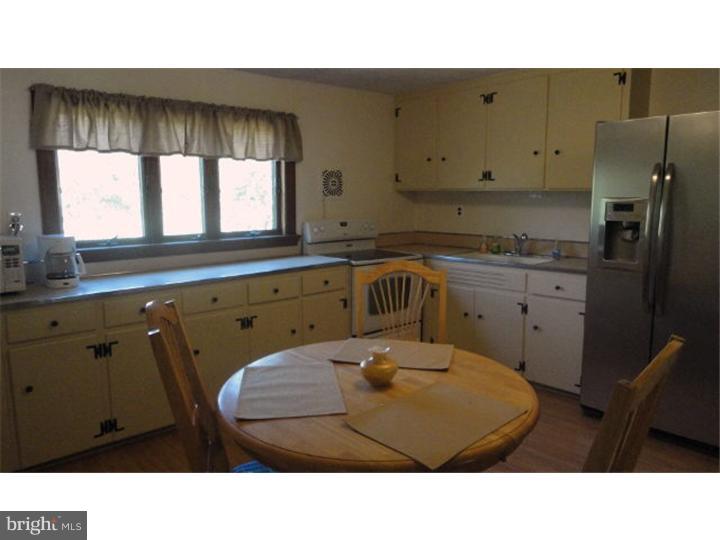 197 Silver Lake Road Bridgeton, NJ 08302 - Photo 8 of 25 Kitchen