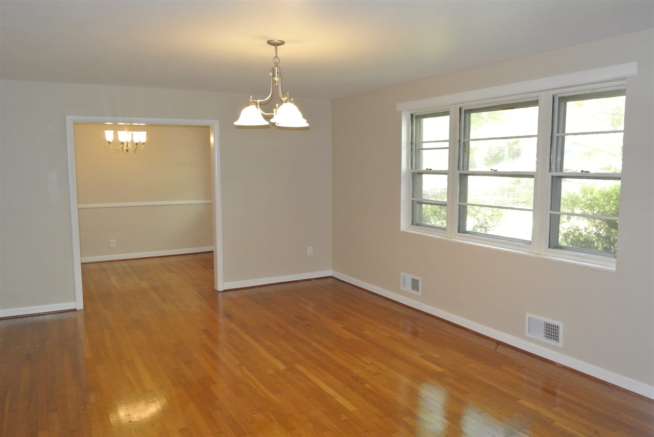 1175 Woodburn Road Spartanburg, SC 29302 - Photo 6 of 27 Gallery Image 6