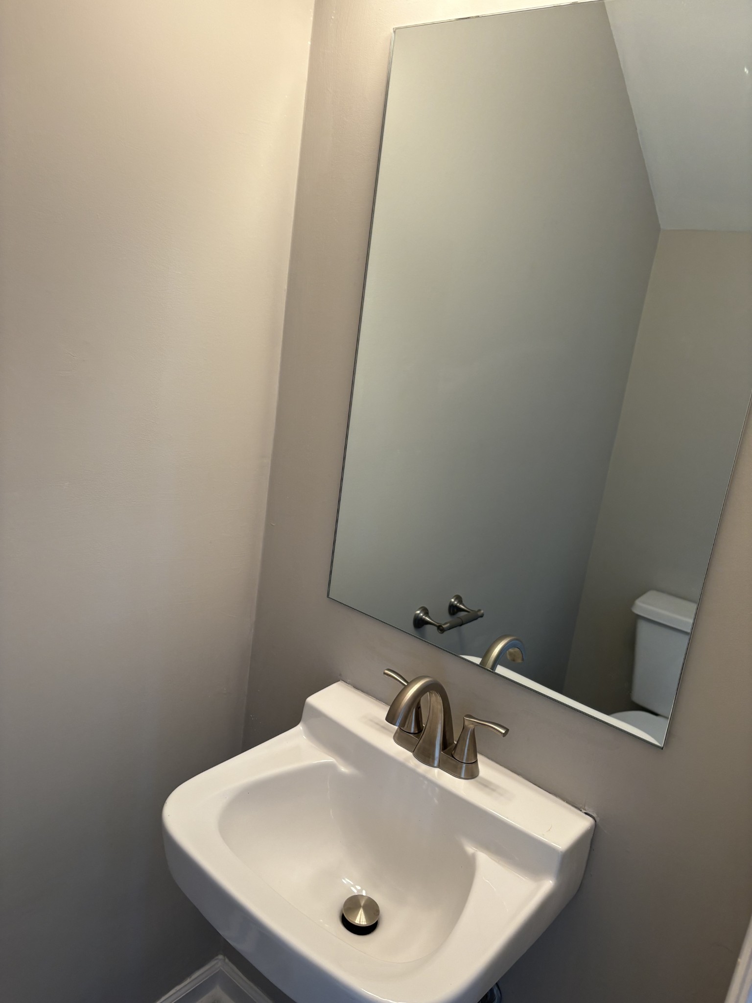 1061 Fitzpatrick Road Nashville, TN 37214 - Photo 6 of 26 Gallery Image 6