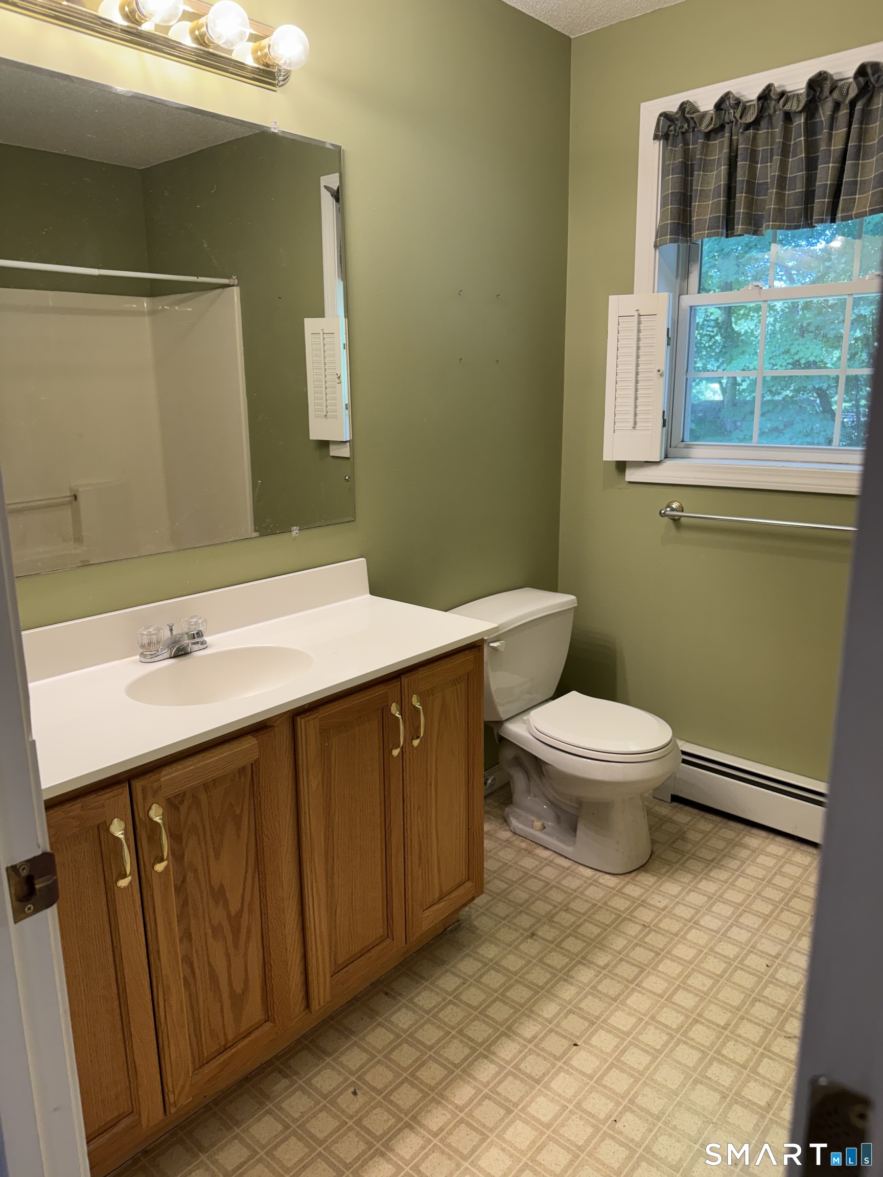 34 Cross Road Chaplin, CT 06235 - Photo 18 of 27 Full bath