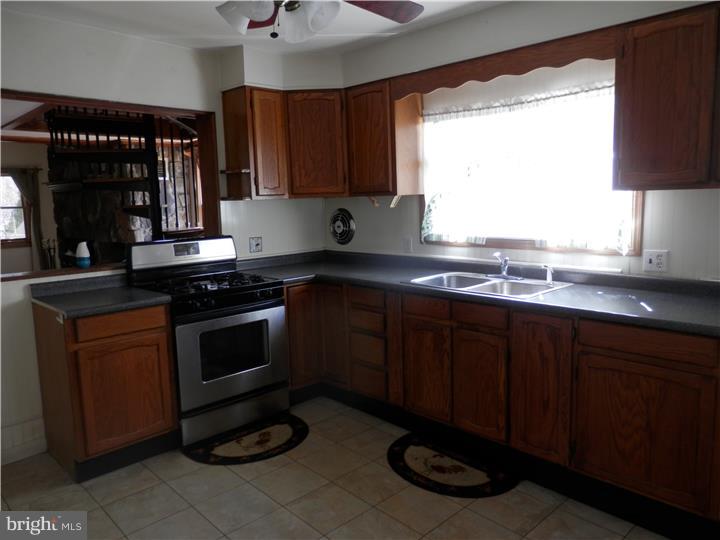 211 River Road Washington Crossing, PA 18977 - Photo 16 of 17 Kitchen