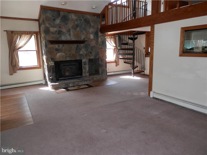211 River Road Washington Crossing, PA 18977 - Photo 4 of 17 Great Room