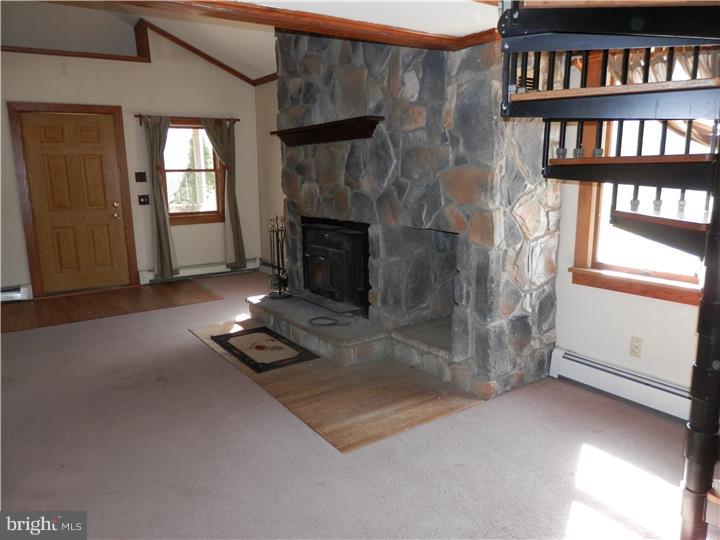 211 River Road Washington Crossing, PA 18977 - Photo 6 of 17 Great Room