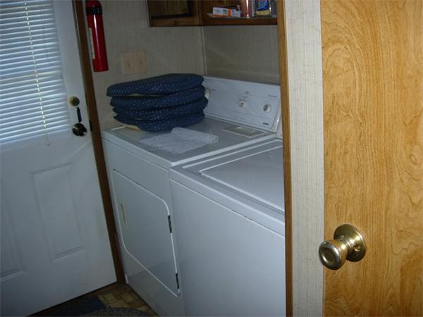 13 Castle Road Attleboro, MA 02703 - Photo 12 of 24 Gallery Image 12