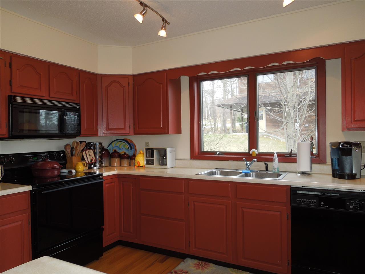 401 West Ridge Terrace Rutland Town, VT 05701 - Photo 6 of 18