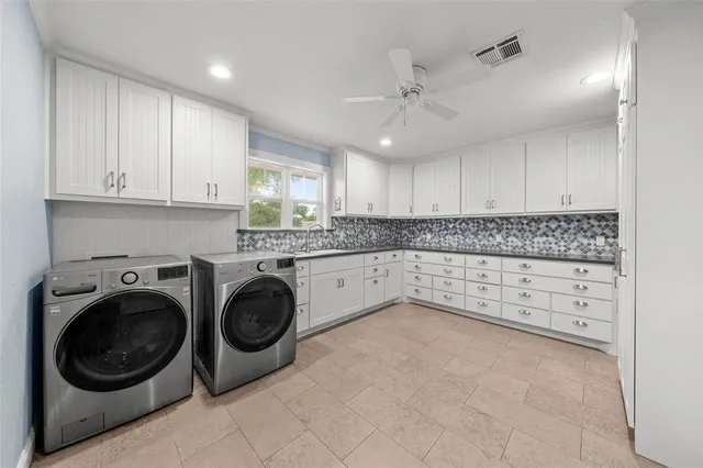 $625,000 | 306 Kash Derrick Drive, China Spring, TX 76633