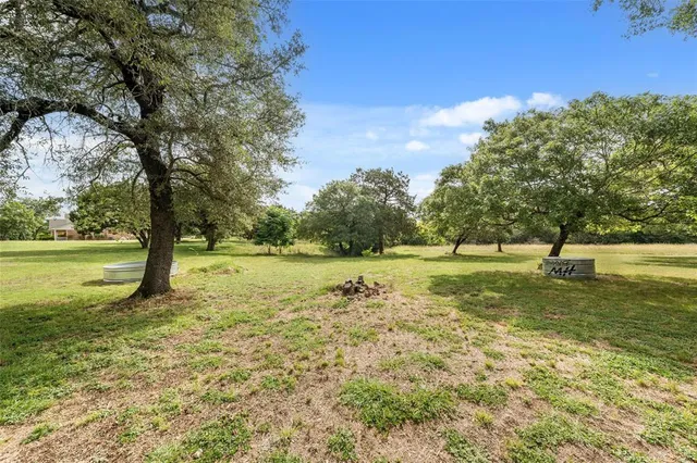 $625,000 | 306 Kash Derrick Drive, China Spring, TX 76633