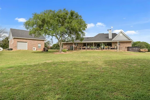 $625,000 | 306 Kash Derrick Drive, China Spring, TX 76633