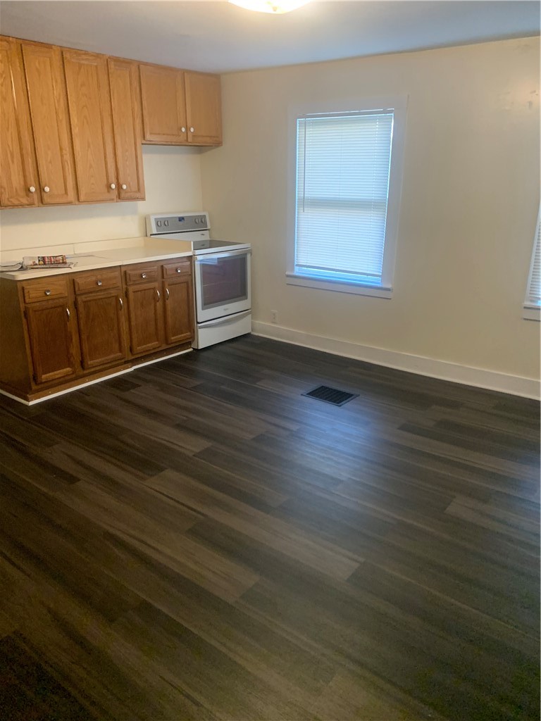 388 Smith Street Rochester, NY 14608 - Photo 5 of 12