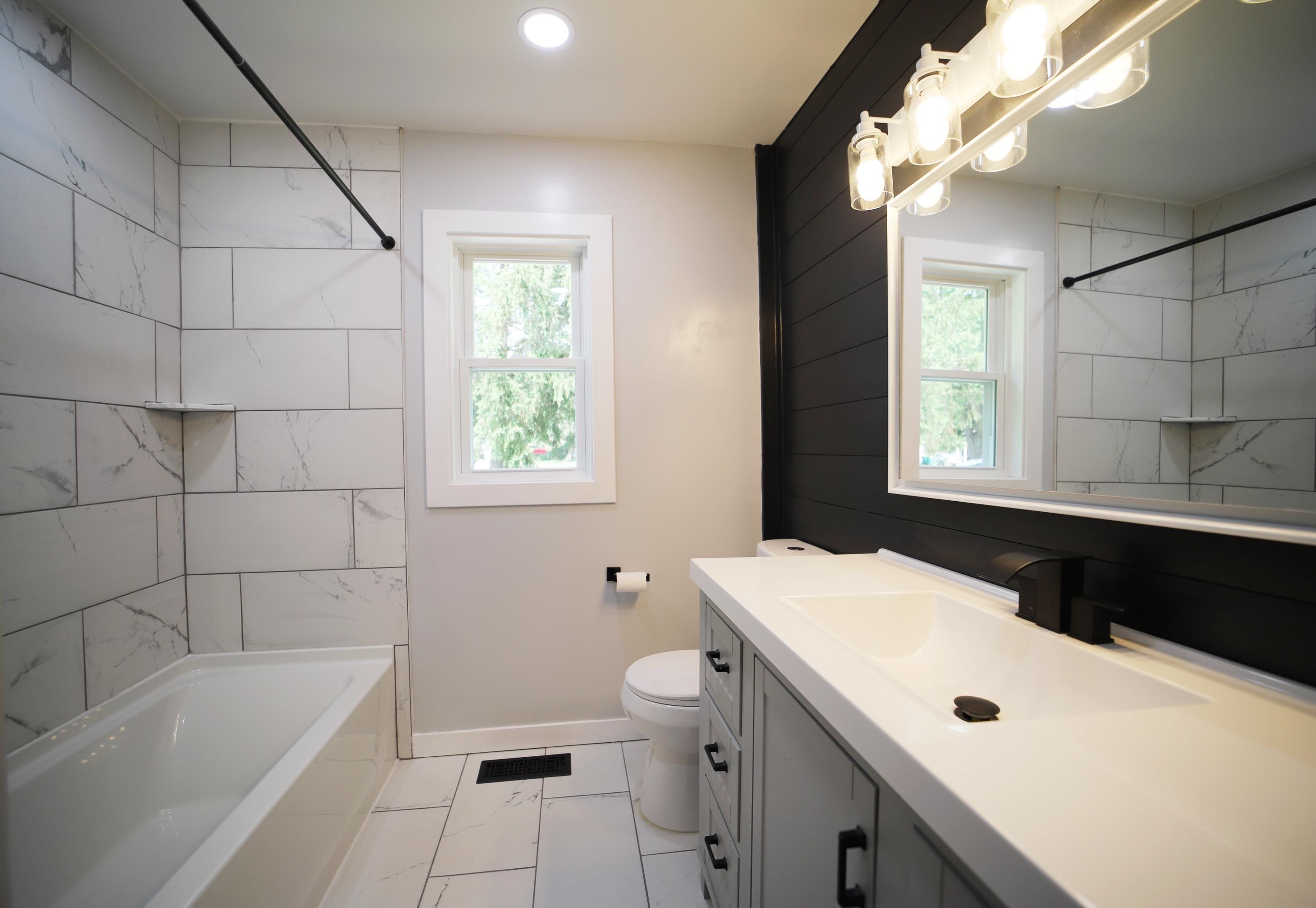 368 West River Road Flushing, MI 48433 - Photo 16 of 28 50113002-15.JPG
