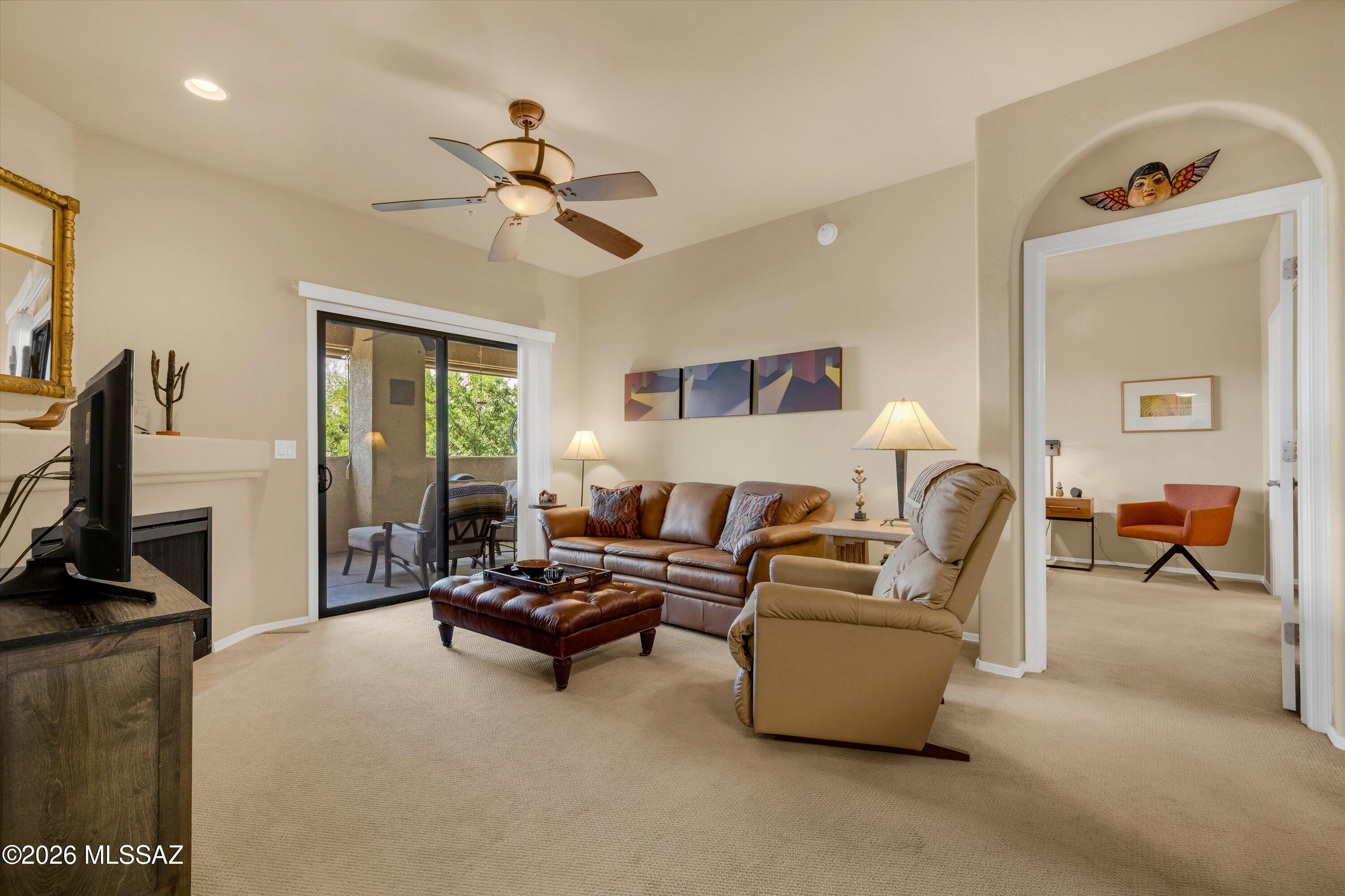 2550 East River Road, Unit 11205 Tucson, AZ 85718 - Photo 11 of 30 Living Room