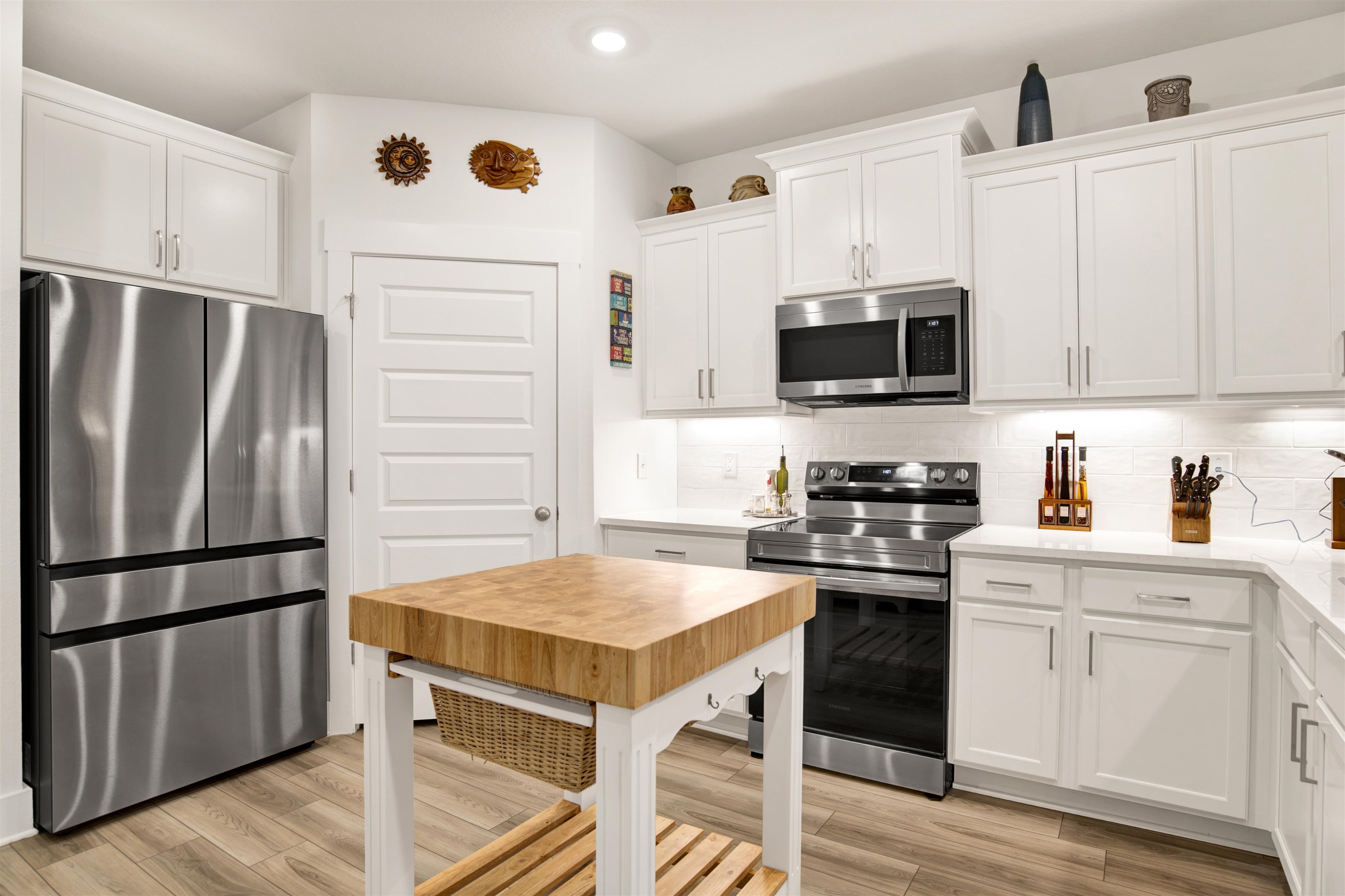 9894 Weller Cove Foley, AL 36535 - Photo 6 of 23 Kitchen