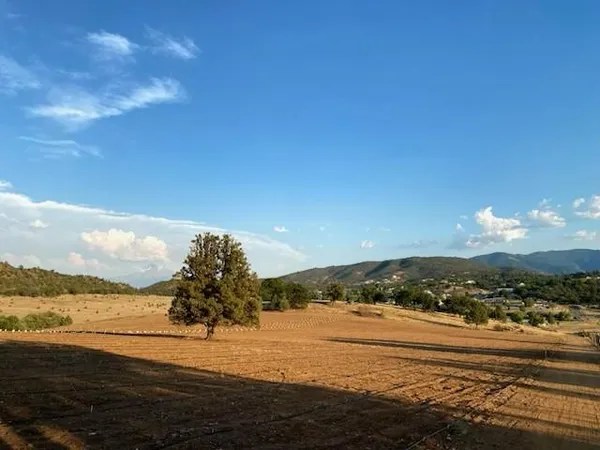 $995,000 | 739 East Oberlin Road, Yreka, CA 96097