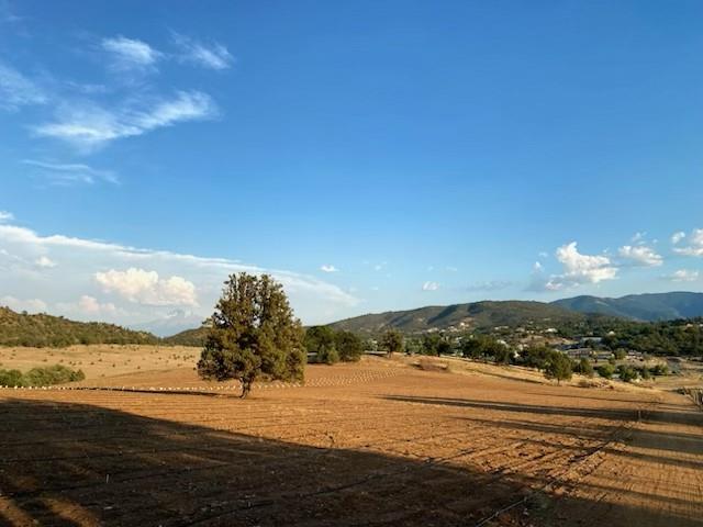 739 East Oberlin Road Yreka, CA 96097 - Photo 15 of 16