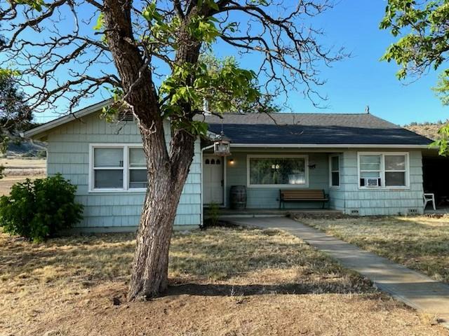 739 East Oberlin Road Yreka, CA 96097 - Photo 2 of 16