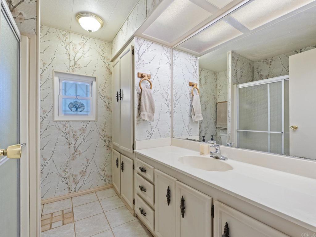 14765 Woods Valley Road Valley Center, CA 92082 - Photo 23 of 52 Hall Bath