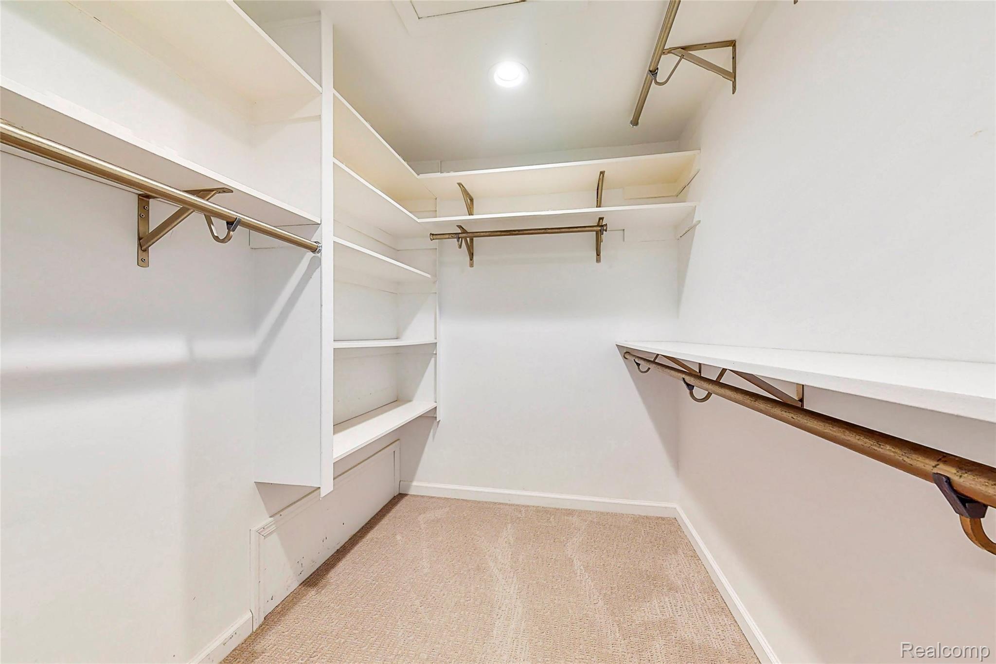 2314 Ulster Road Rochester, MI 48309 - Photo 29 of 54 Master Bedroom ~ walk-in closet