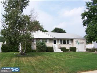 852 Estates Boulevard Hamilton, NJ 08690 - Photo 1 of 9