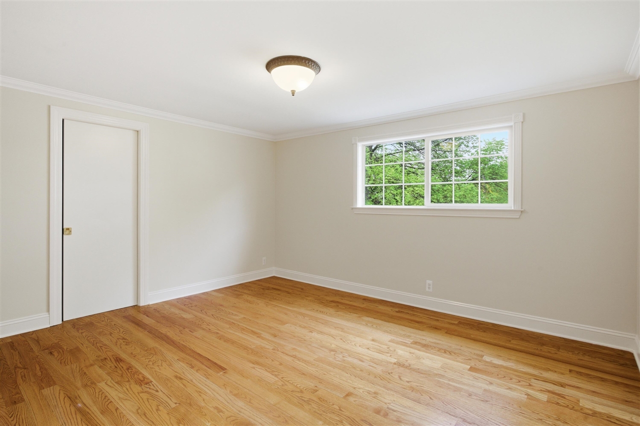 653 Perrien Place Grosse Pointe, MI 48236 - Photo 40 of 54