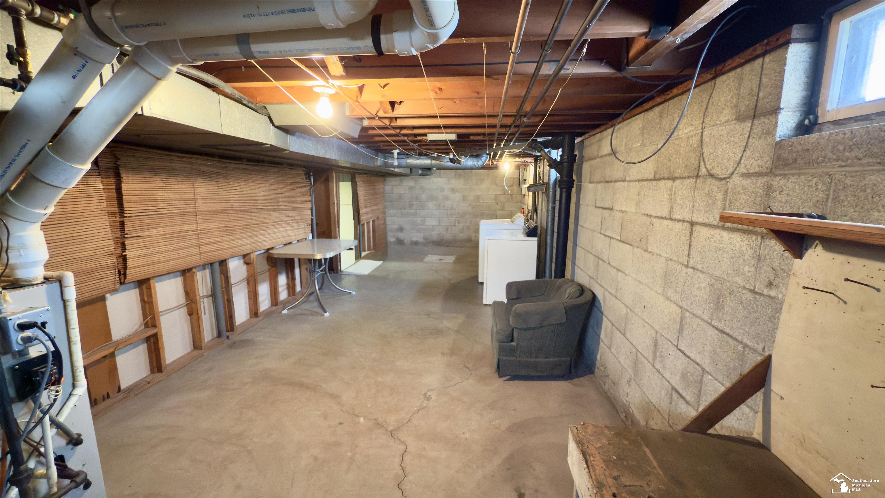 1624 North Custer Road Monroe, MI 48162 - Photo 45 of 56 50164666-3cfb9d73-443d-43eb-b746-06457b0c8a7a.JPG
