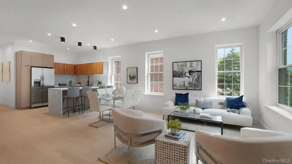 $2,555,555 | 2424 Esplanade | Pelham Gardens
