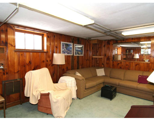 11 Harding Road Wakefield, MA 01880 - Photo 10 of 13 Gallery Image 10