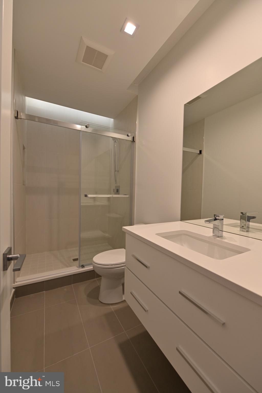 6210 Wedgewood Road Bethesda, MD 20817 - Photo 52 of 60 Gallery Image 52