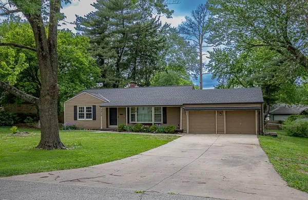 $252,500 | 3410 Blue Ridge Boulevard, Independence, MO 64052