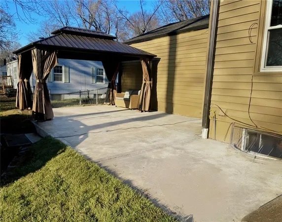 $252,500 | 3410 Blue Ridge Boulevard, Independence, MO 64052