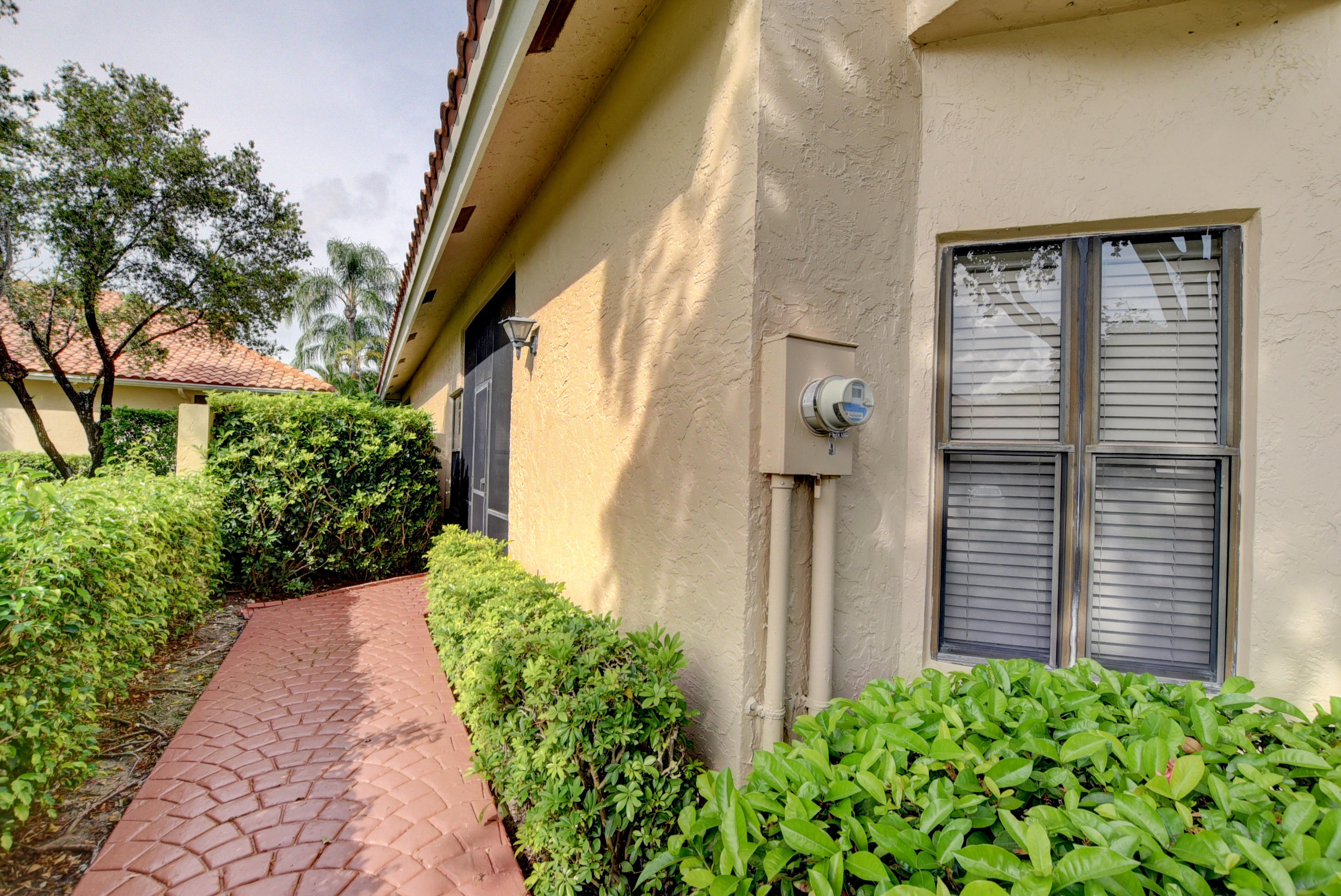 22667 Meridiana Drive Boca Raton, FL 33433 - Photo 3 of 40 03_ebf_0586and4more