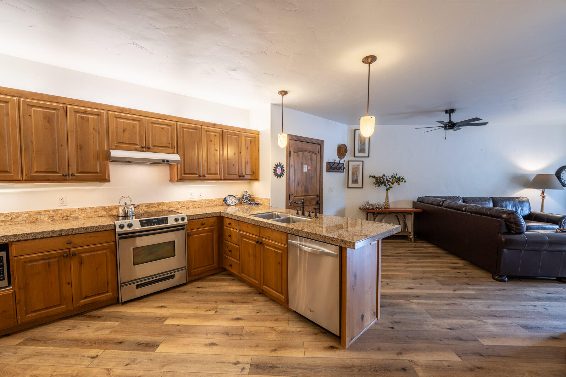 360 9th Street East, Unit 12 Ketchum, ID 83340 - Photo 2 of 19 Kitchen