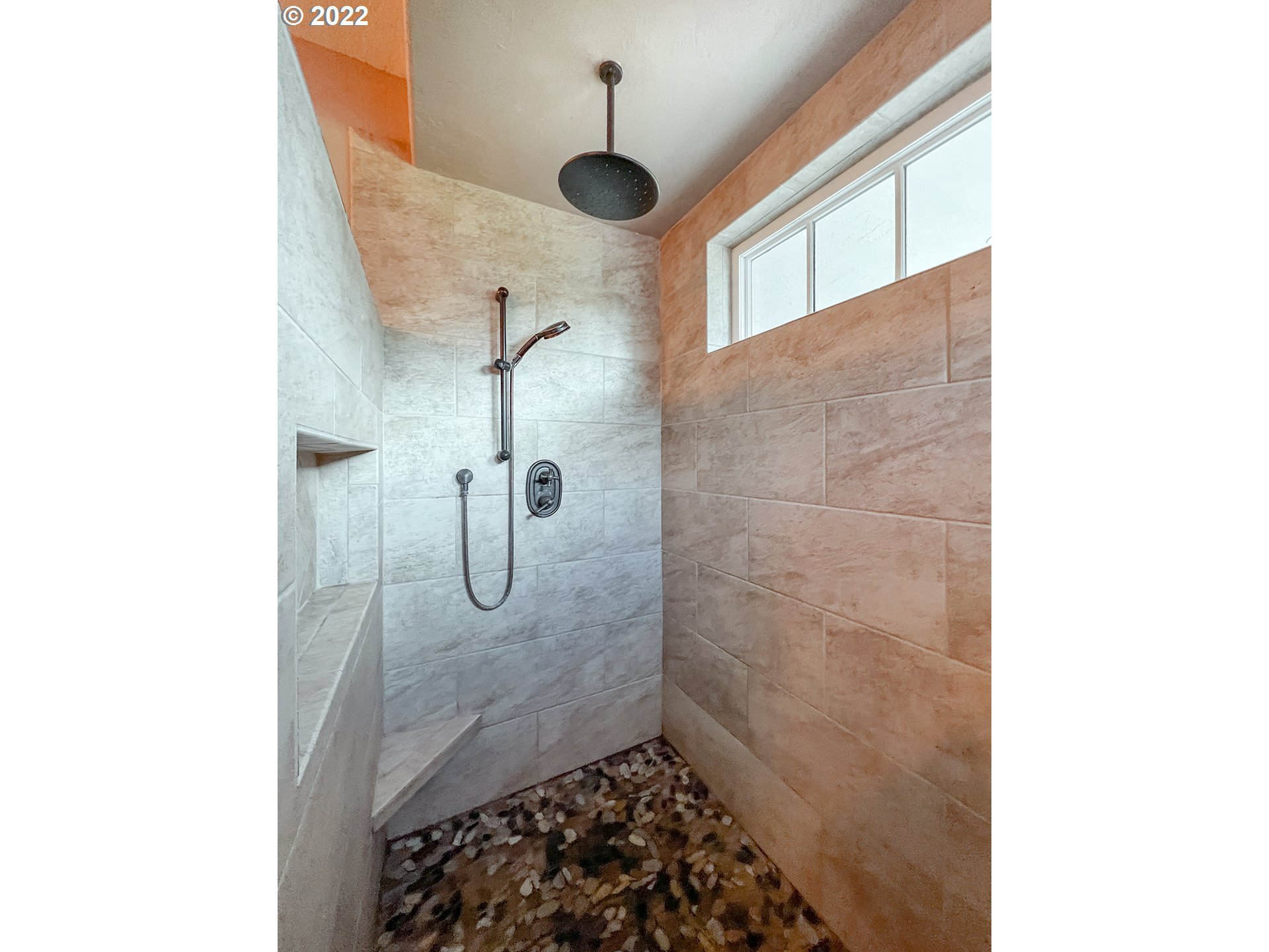 2258 33rd Street Springfield, OR 97477 - Photo 14 of 32 a bathroom with a shower