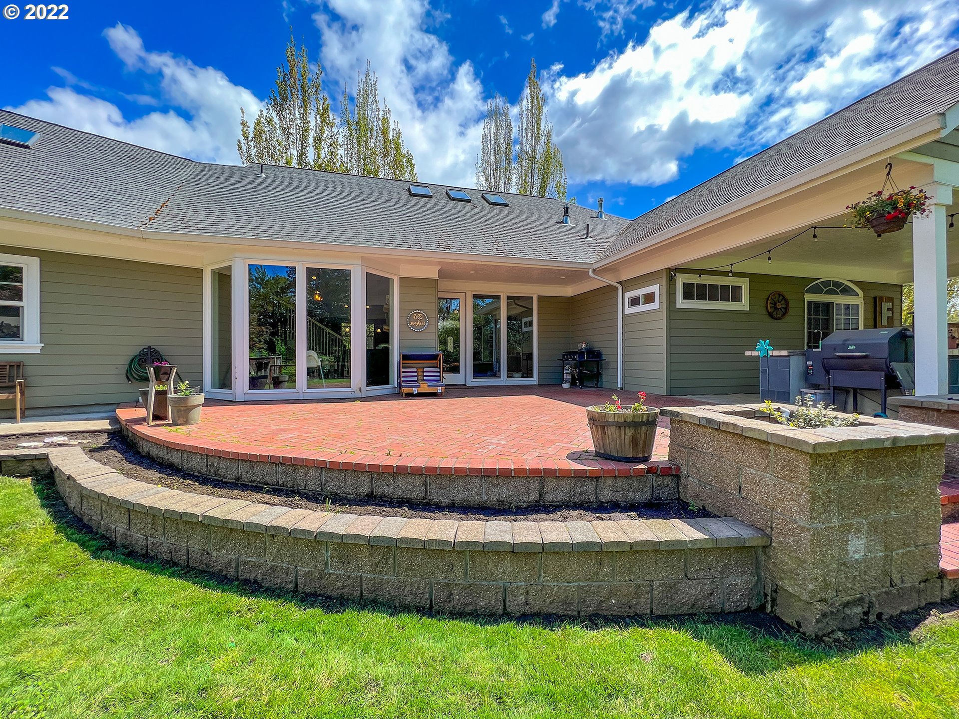 2258 33rd Street Springfield, OR 97477 - Photo 24 of 32 a view of a house with swimming pool and a yard
