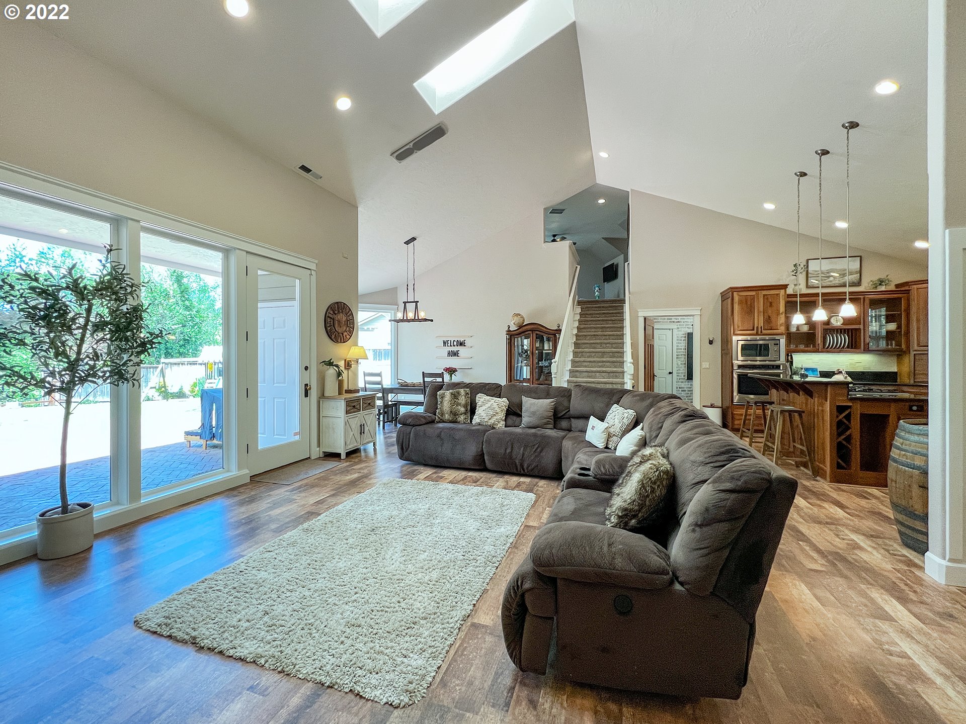 2258 33rd Street Springfield, OR 97477 - Photo 4 of 32 a living room with furniture and a wooden floor