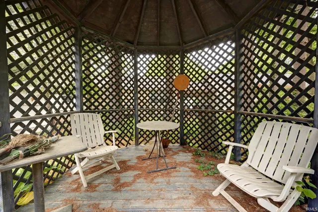 $314,900 | 1005 East Maxwell Lane, Bloomington, IN 47401