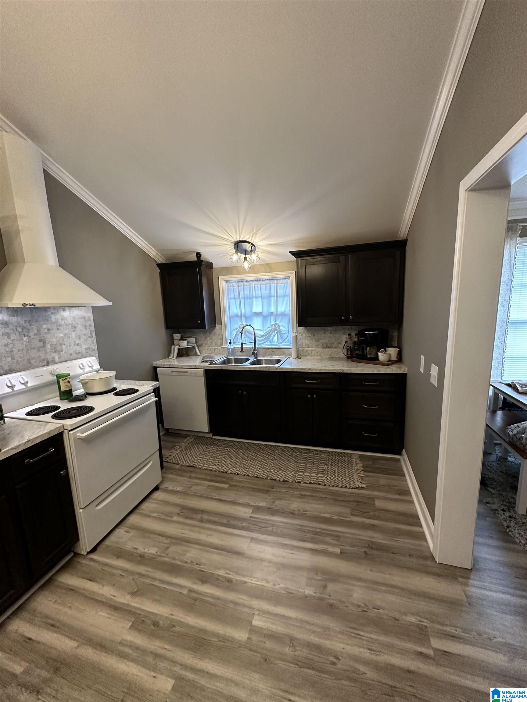 1203 3rd Street Southwest Cullman, AL 35055 - Photo 5 of 20