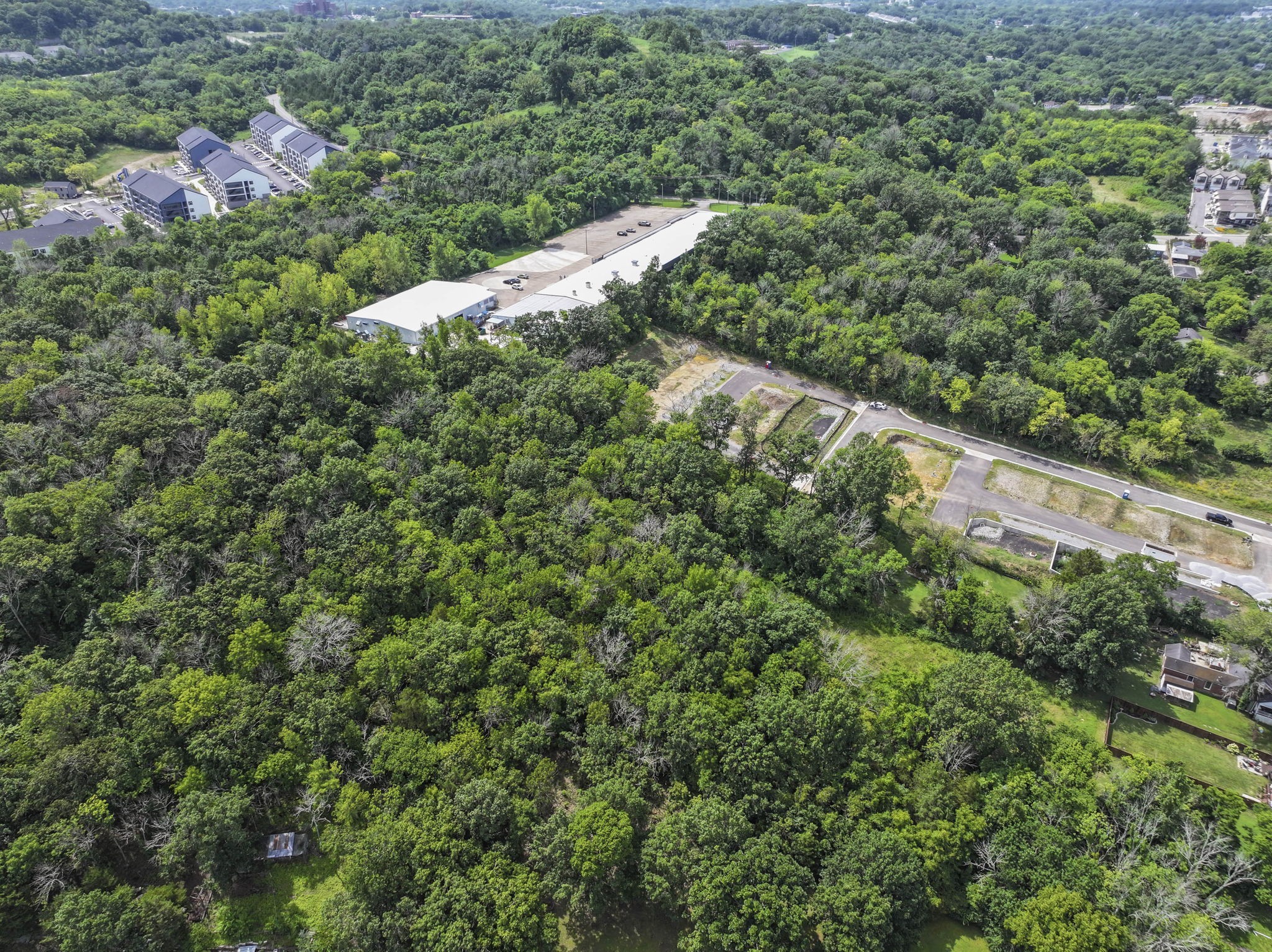 3047 Hillside Road Nashville, TN 37207 - Photo 4 of 15