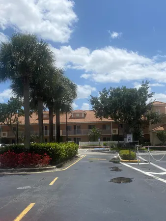 $2,500 | 5951 Regal Glen Drive, Unit 105, Boynton Beach, FL 33437