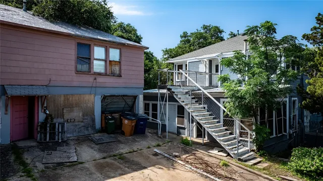 $855,000 | 407 East Monroe Street, Austin, TX 78704