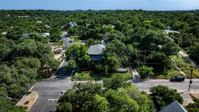 $855,000 | 407 East Monroe Street, Austin, TX 78704